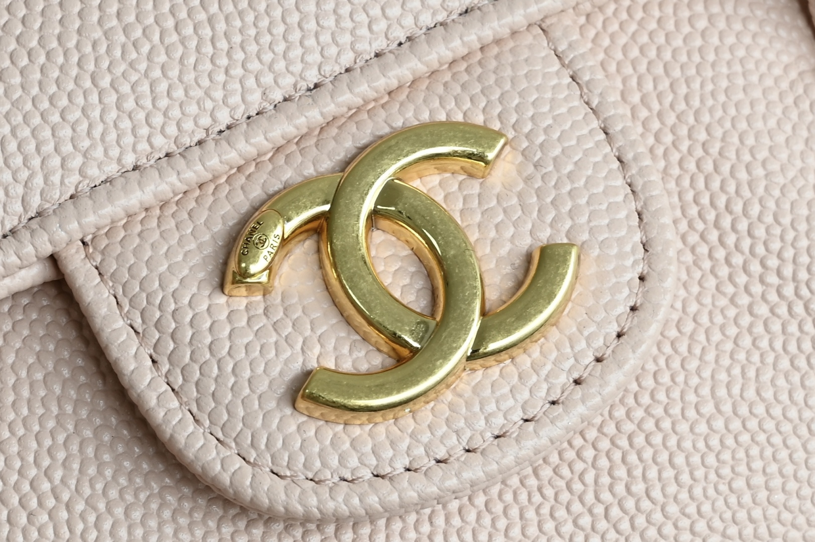 白金版▪️正品级 包装如图全新到货🆕𝗖𝗛𝗔𝗡𝗘* 𝟮𝟲𝗣系列𝟮𝟲𝗣 𝙋𝙧𝙚𝙥𝙥𝙮 𝙘𝙤𝙘𝙤 腋下包 粉色