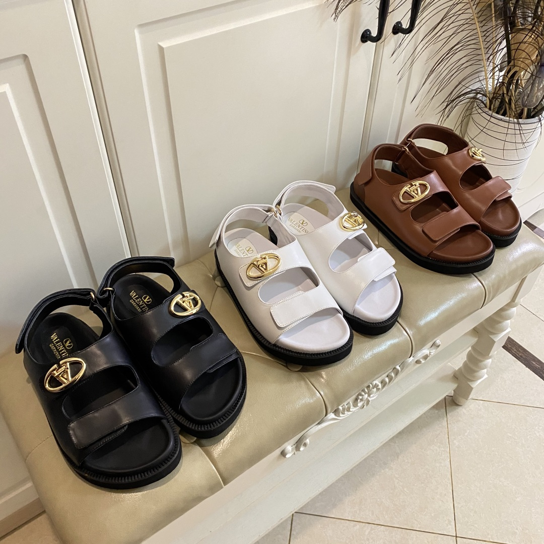 NO:173197,Valentino Valentino new sandals, cowhide, sheepskin, size 35-40 (size 41, 42 custom made without return or exchange), sandals, valentino, valentino, sandals, cowhide, sheepskin19860909,华伦天奴Valentino新款凉鞋,牛皮面,羊皮里,35-40码(41,42码定做不退换),凉鞋,valentino,valentino,sandals,cowhide,sheepskin,Women's Shoes