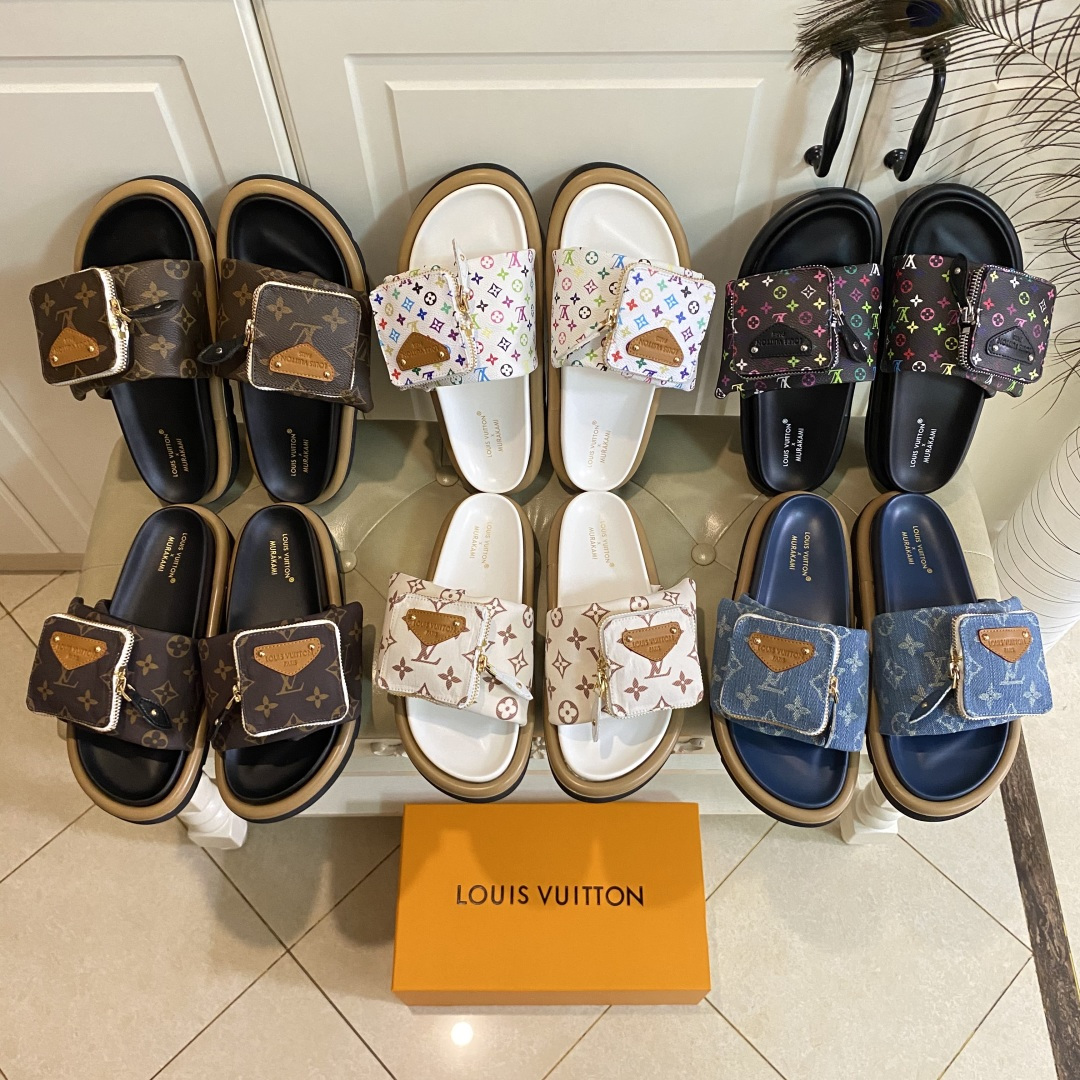 NO:169342,, Louisville*LV new bag and slippers, classic presbyterian/denim/embossed silk face, paired with zippered wallet, fashionable and unique, sheepskin, size 35-42, slippers, louis vuitton, louis vuitton, slippers, wallets, sheepskin19860909,路易威*LV新款包包拖鞋,经典老花/牛仔布/压花丝绸面,配搭拉链钱包,时尚又独特,羊皮里,35-42码,拖鞋,louis vuitton,louis vuitton,slippers,wallets,sheepskin,Women's Shoes