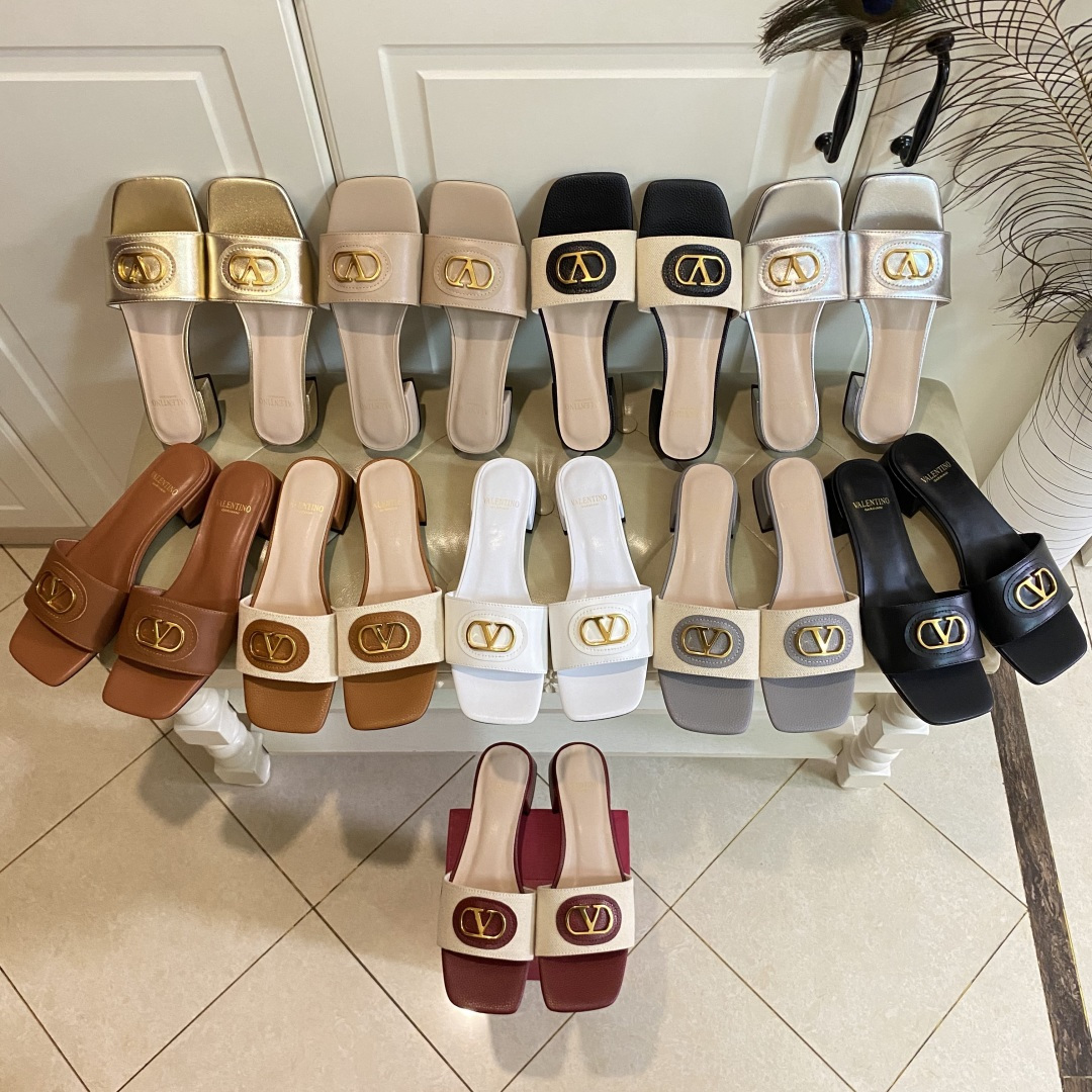 NO:173189,Rubber outsole, leather outsole, Valentino Valentino new slippers, cloth/leather surface, sheepskin, heel height 3cm, size 35-42, slippers, valentino, valentino, slippers, sheepskin, Leather soles19860909橡胶大底,真皮大底,华伦天奴Valentino新款拖鞋,布面/皮面,羊皮里,跟高3cm,35-42码,拖鞋,valentino,valentino,slippers,sheepskin,Leather soles,Women's Shoes