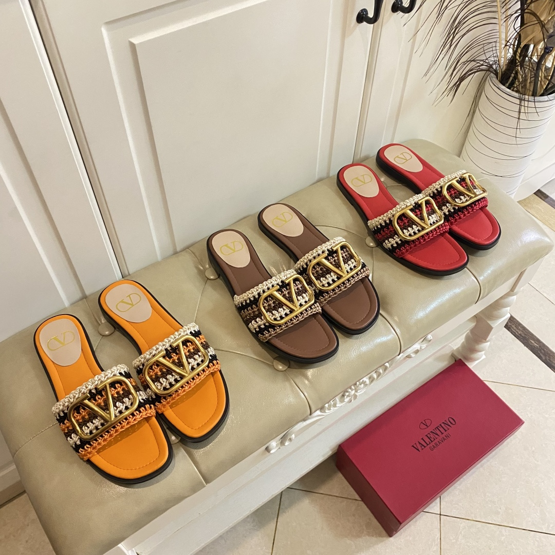 NO:231997,Rubber outsole (customized leather sole), Valentino Valentino new slippers, woven empty surface, size 35-43 (44, 45 sizes can be customized without return and exchange), slippers, valentino, valentino, slippers19860909橡胶大底(真皮底定做),华伦天奴Valentino新款拖鞋,编织缕空面,35-43码(44,45码可定做不退换),拖鞋,valentino,valentino,slippers,Women's Shoes