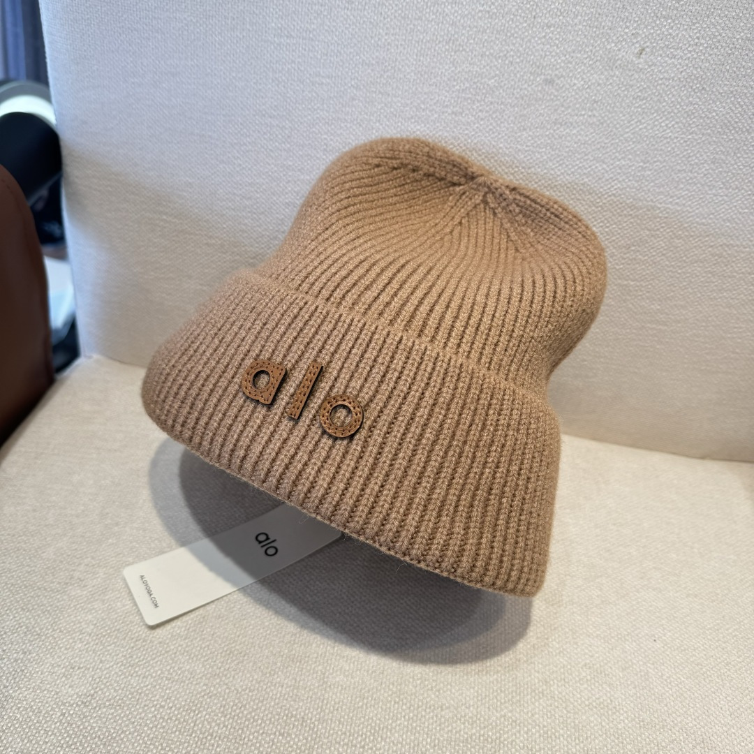 NO:365750,alo latest wool hats are fashionable and avant-garde casual design style, wearing the head is so easy to see, fine workmanship, the same style as men and women!  Hat fisherman hat baseball hat knit hat, hat, espadrilles,hatsalo最新毛线帽 时尚前卫的休闲设计风格,戴上头就是这样好看看哦,做工精细,男女同款！帽子渔夫帽棒球帽针织帽,帽子,espadrilles,hats,hat