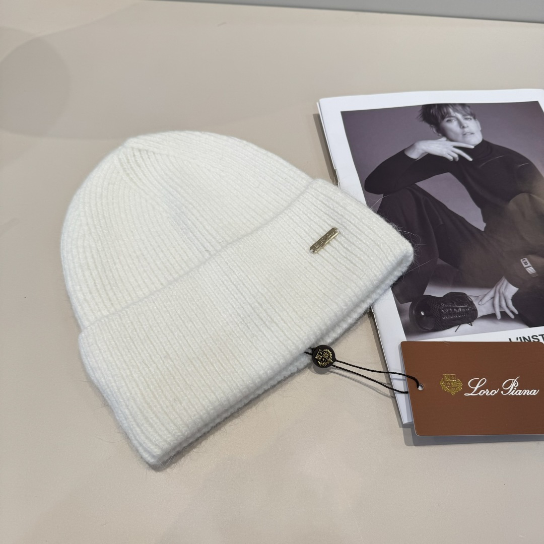 LP最新毛线帽 时尚前卫的休闲设计风格，戴上头就是这样好看看哦，做工精细，男女同款！