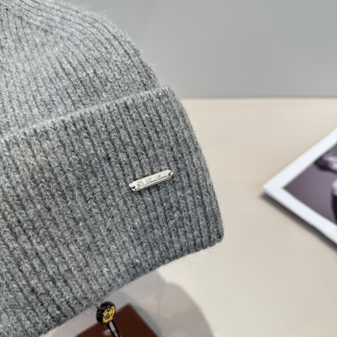 LP最新毛线帽 时尚前卫的休闲设计风格，戴上头就是这样好看看哦，做工精细，男女同款！