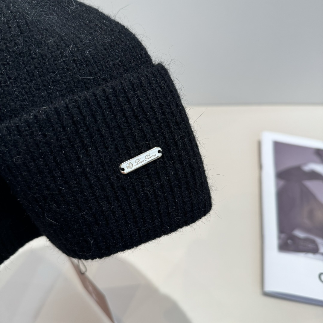 LP最新毛线帽 时尚前卫的休闲设计风格，戴上头就是这样好看看哦，做工精细，男女同款！