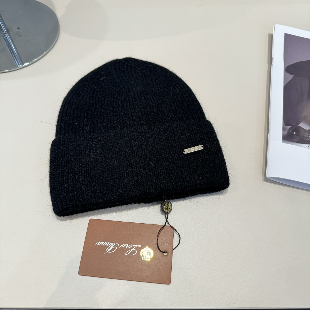 LP最新毛线帽 时尚前卫的休闲设计风格，戴上头就是这样好看看哦，做工精细，男女同款！