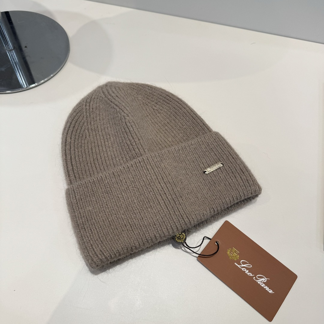 LP最新毛线帽 时尚前卫的休闲设计风格，戴上头就是这样好看看哦，做工精细，男女同款！