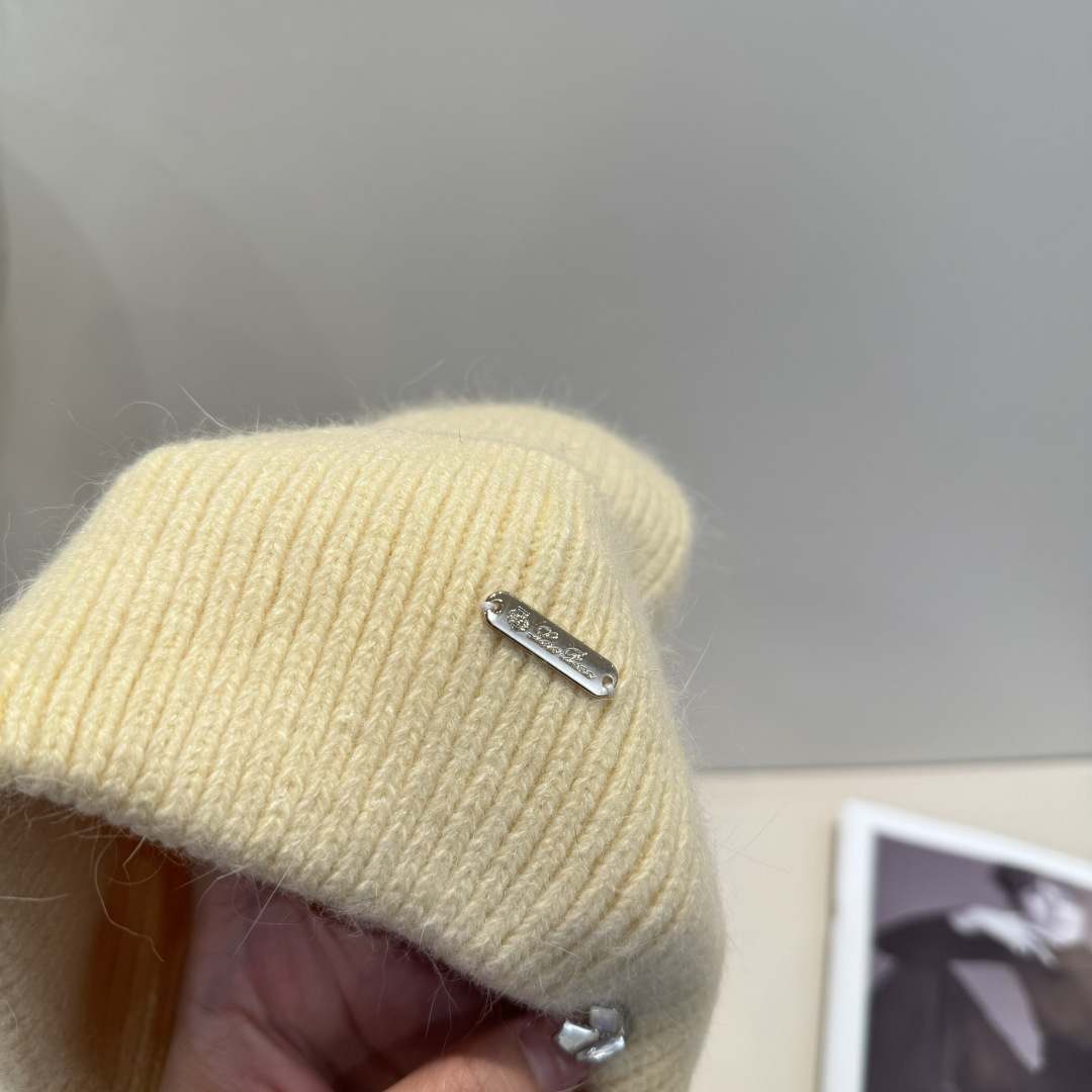 LP最新毛线帽 时尚前卫的休闲设计风格，戴上头就是这样好看看哦，做工精细，男女同款！