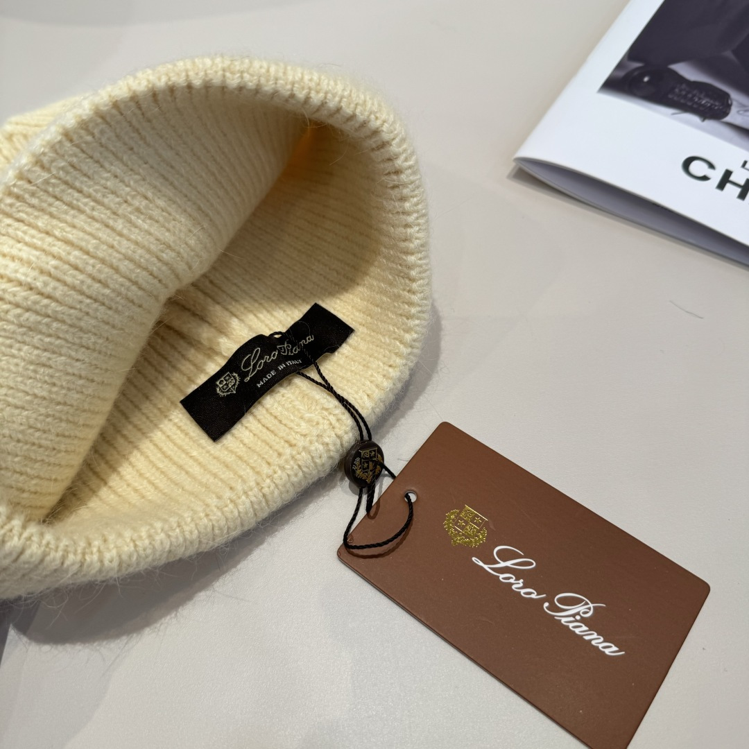 LP最新毛线帽 时尚前卫的休闲设计风格，戴上头就是这样好看看哦，做工精细，男女同款！