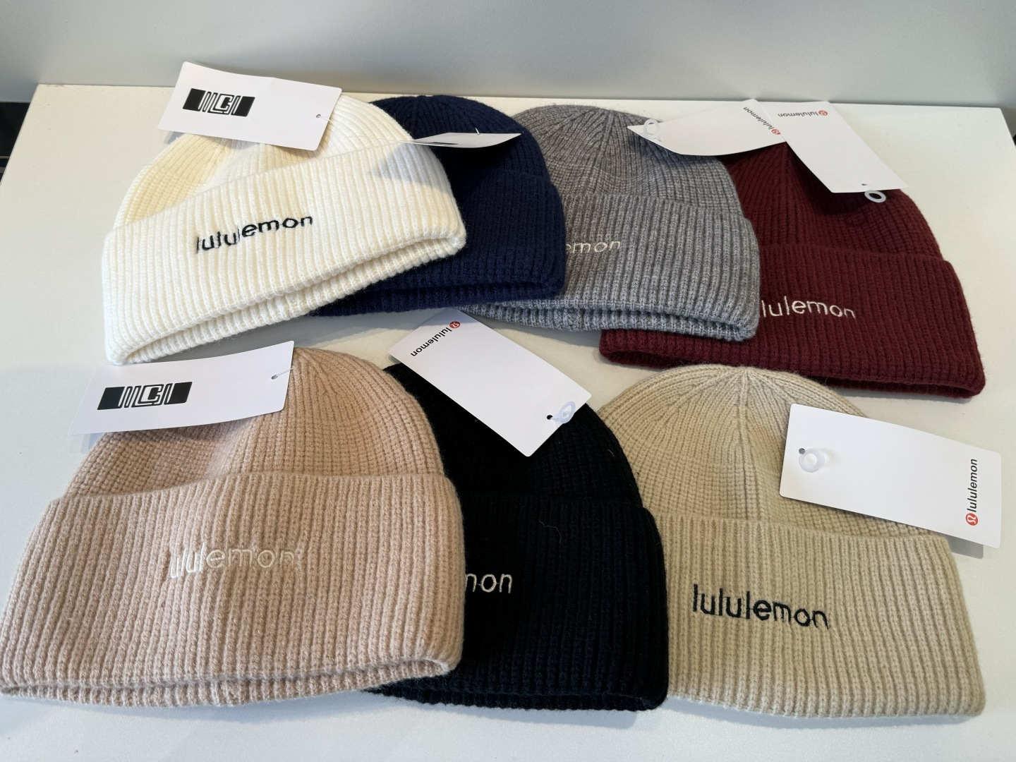 NO:532462,Lulu official website new product, wool hat, original order is popular, the craftsmanship is very exquisite, high-end, atmospheric and up-class!  Low-key luxury, easy to carry!  Run volume!  Hat fisherman hat baseball hat knit hat, hat, espadrilles,hats19860909lulu 官网新品,毛线帽 原单品质火爆来袭 工艺非常精美 高档大气上档次！低调奢华,方便携带！跑量！帽子渔夫帽棒球帽针织帽,帽子,espadrilles,hats,hat