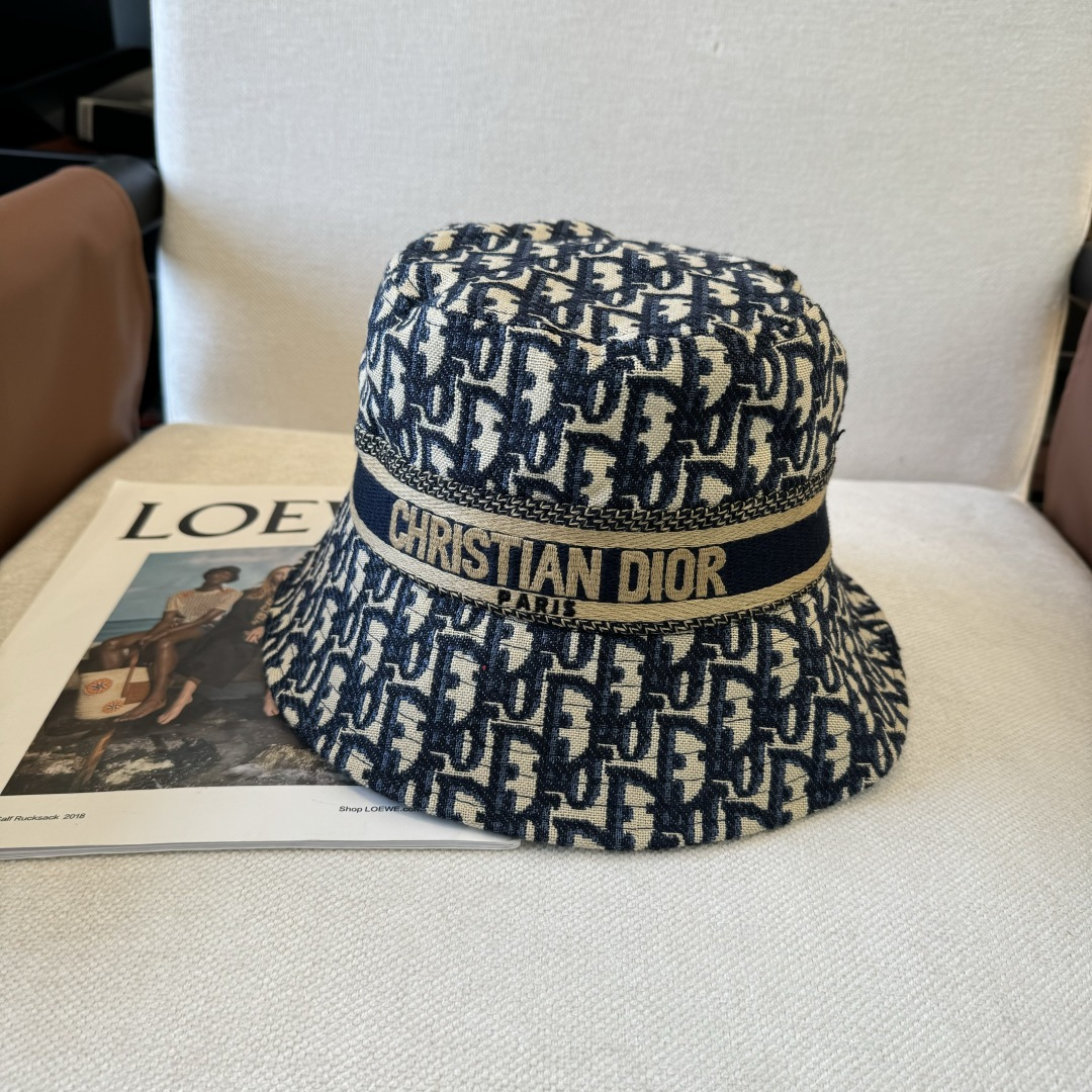 NO:532424,[DIOR] New simple fisherman hat with volume, new model shipped, big brand models are super easy to match, buy it now!  Hat fisherman hat baseball hat knit hat, hat, dior, dior, espadrilles, hats19860909【DIOR迪奥】新款走量简约渔夫帽,新款出货,大牌款超好搭配,赶紧入手！帽子渔夫帽棒球帽针织帽,帽子,dior,dior,espadrilles,hats,hat