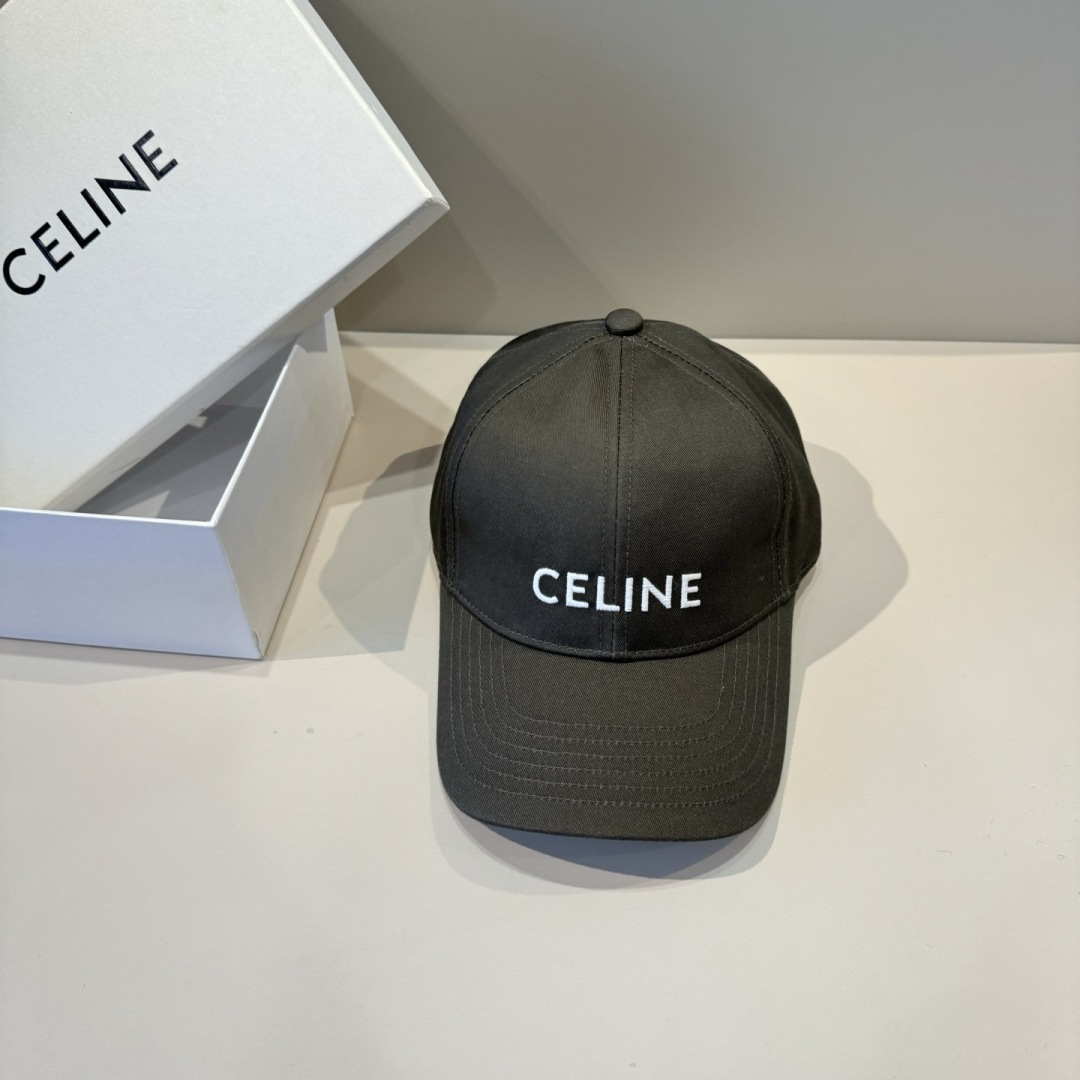 NO:866311,[CELINE] New classic casual and trendy baseball cap in Japanese and Korean style, looks great with any combination!  When traveling, you must buy a hat: a straw hat, a fisherman hat, a baseball cap, hats, celine, celine, espadrilles, hats19860909【CELINE赛琳】新款经典休闲潮流款 棒球帽日韩风格,随便搭配都超好看！出门旅游,绝对要入手的一款帽子草帽渔夫帽棒球帽,帽子,celine,celine,espadrilles,hats,hat