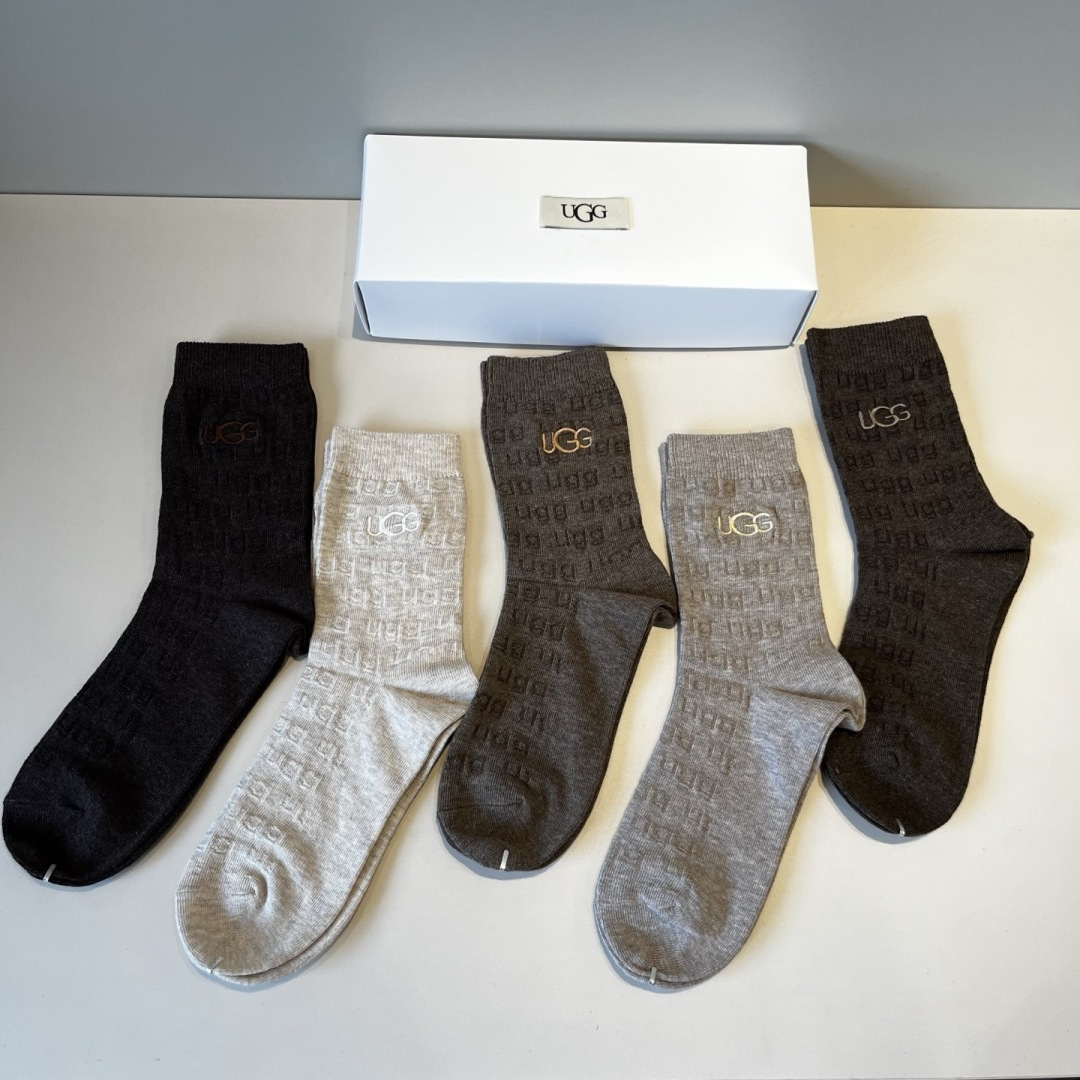 p70（UGG）新款早秋中长筒袜，款式经典，时尚高级！💗大牌出街，潮人必备，颜色百搭🔥（一盒5双）