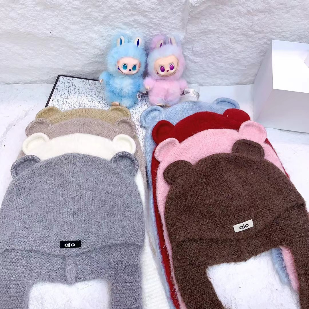 NO:552849,New products, alo bear knitted hat, love button hat, fisherman hat, baseball cap, knitted hat, hat, espadrilles, hats19860909上 新 品 、 alo小熊针织帽 爱心扣子帽子渔夫帽棒球帽针织帽,帽子,espadrilles,hats,hat