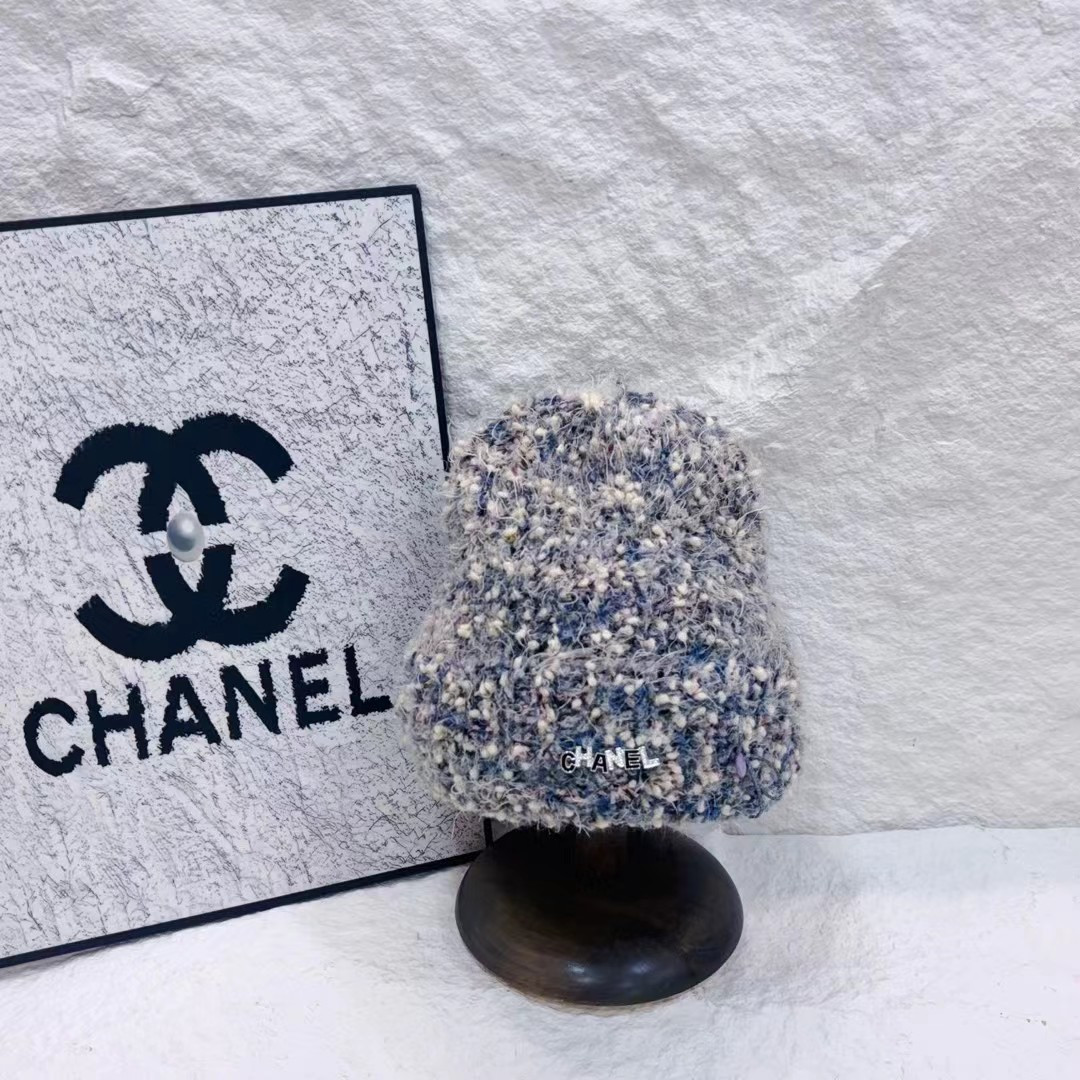 NO:552855,Previous new product CHANEL granular plush knitted hat. Really beautiful hat. Bucket hat, baseball cap. Knitted hat, hat, chanel, espadrilles, hats.19860909上 新 品 CHANEL 颗粒毛绒针织帽 实物超美帽子渔夫帽棒球帽针织帽,帽子,chanel,espadrilles,hats,hat