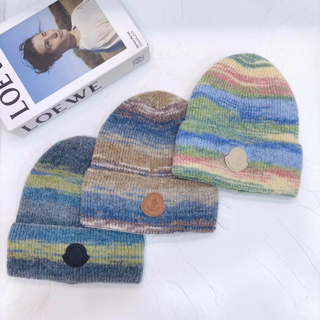 NO:552876,MONCLER｜New product sharing Rainbow color knitted hat, velvet lining design hat, fisherman hat, baseball cap, knitted hat, hat, espadrilles, hats19860909MONCLER｜新品分享 彩虹色针织帽 内里加绒设计帽子渔夫帽棒球帽针织帽,帽子,espadrilles,hats,hat