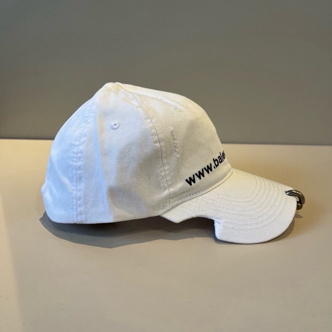 🌾BALENCIAGA巴黎世家新款logo棒球帽，很酷的色系，男女佩戴都有不同style，第一批抢先出货