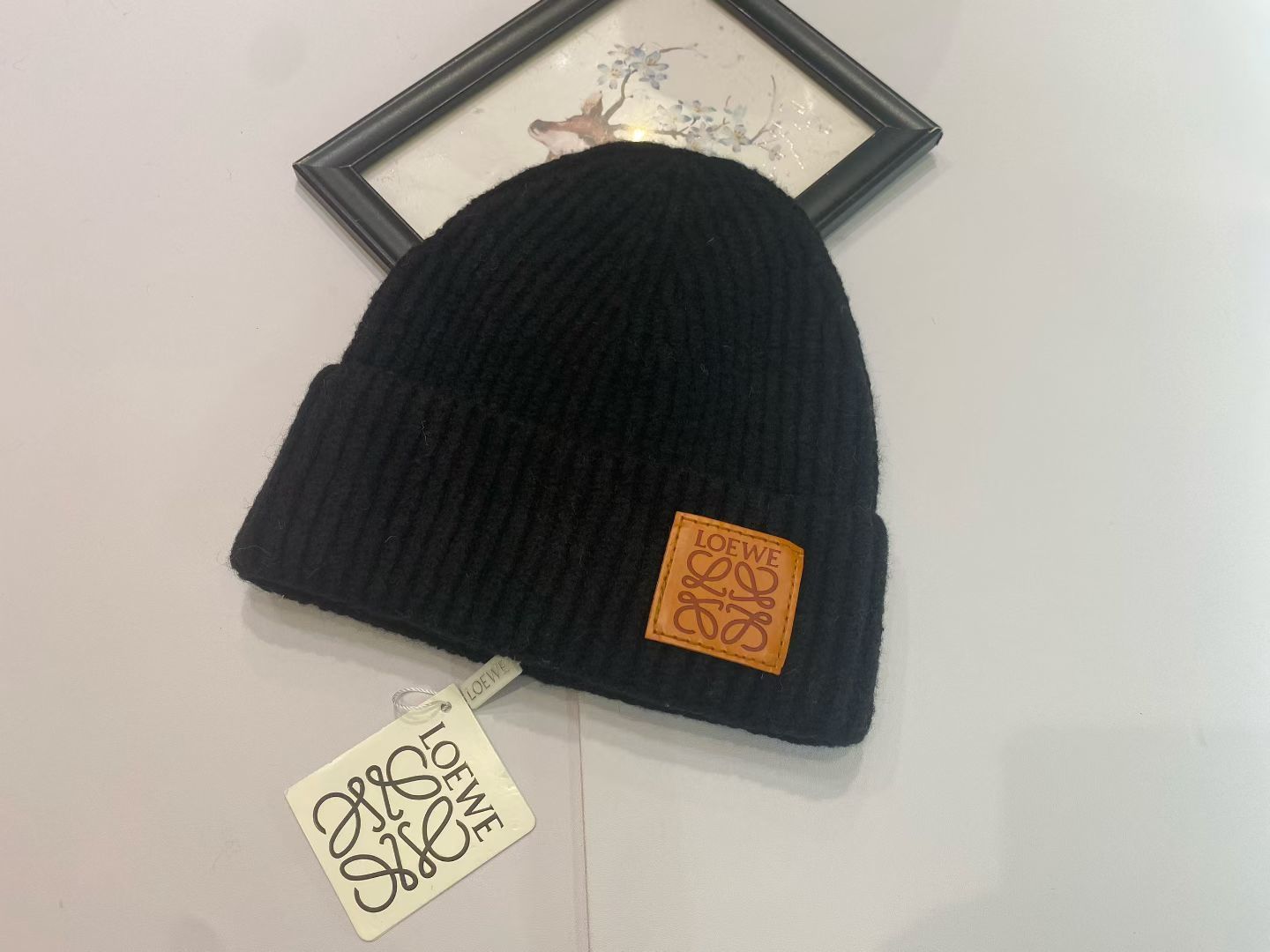 NO:579649,Loewe official new product woolen hat, Xiaoxiang classic and simple, fashionable and casual design, running volume new hat, fisherman hat, baseball cap, knitted hat, hat, loewe, espadrilles, hats19860909罗意威 官方新品毛线帽,小香经典简约,时尚休闲设计 跑量新品帽子渔夫帽棒球帽针织帽,帽子,loewe,espadrilles,hats,hat