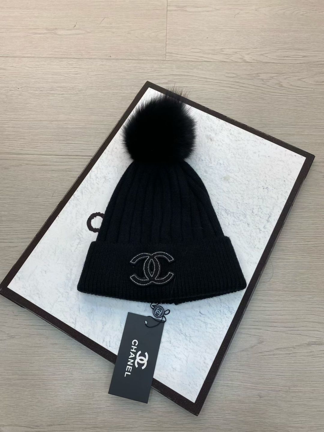 NO:580214,[Chanel] New classic casual and trendy wool hat, Japanese and Korean style, looks great with any combination!  When traveling, you must buy a hat: fisherman hat, baseball cap, knitted hat, hat, chanel, espadrilles, hats19860909【香奈儿】新款经典休闲潮流款 毛线帽 日韩风格,随便搭配都超好看！出门旅游,绝对要入手的一款帽子渔夫帽棒球帽针织帽,帽子,chanel,espadrilles,hats,hat