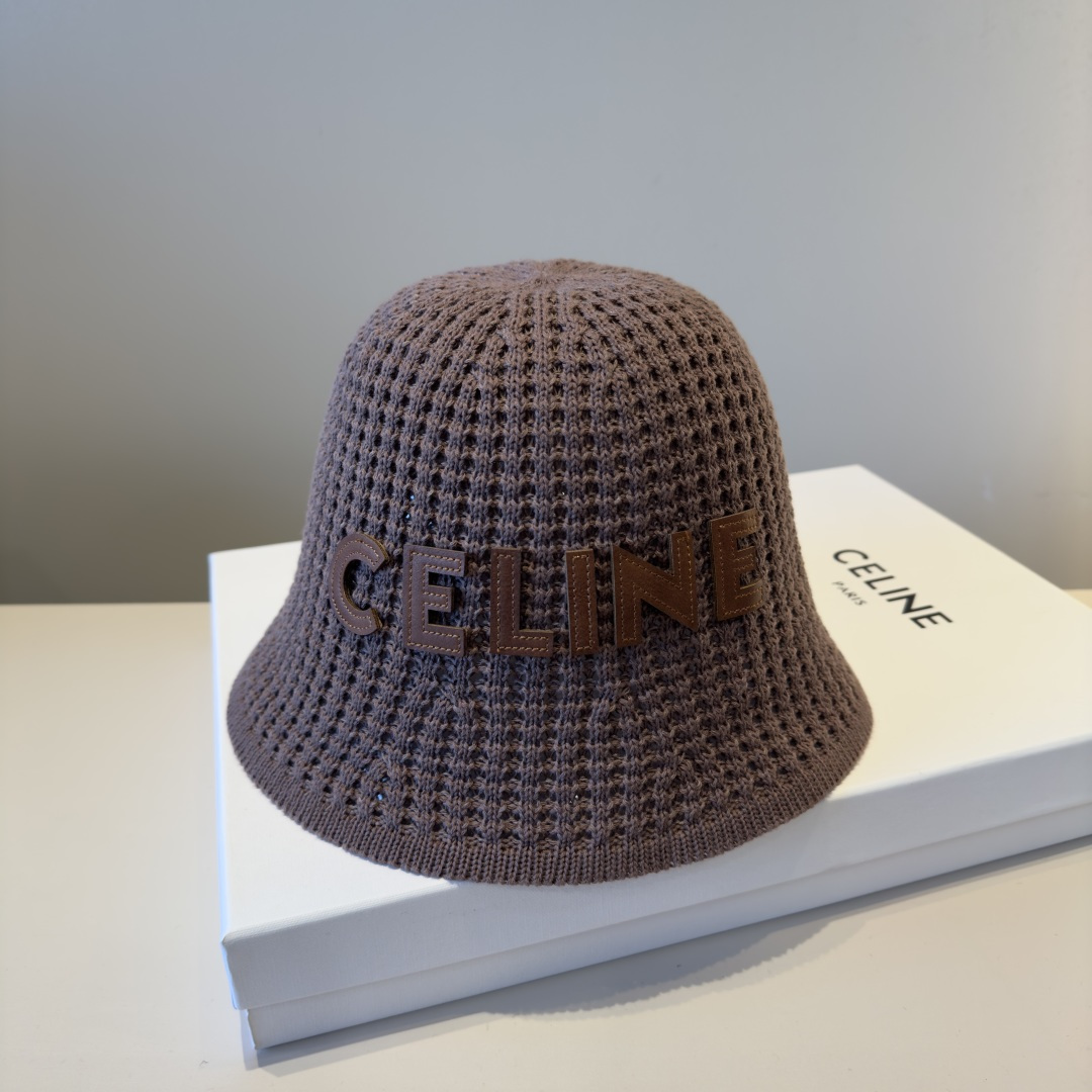 NO:580263,[CELINE] New classic casual and trendy fisherman hat, Japanese and Korean style, looks great with any combination!  When traveling, you must buy a hat: fisherman hat, baseball cap, knitted hat, hat, celine, celine, espadrilles, hats19860909【CELINE赛琳】新款经典休闲潮流款 渔夫帽 日韩风格,随便搭配都超好看！出门旅游,绝对要入手的一款帽子渔夫帽棒球帽针织帽,帽子,celine,celine,espadrilles,hats,hat