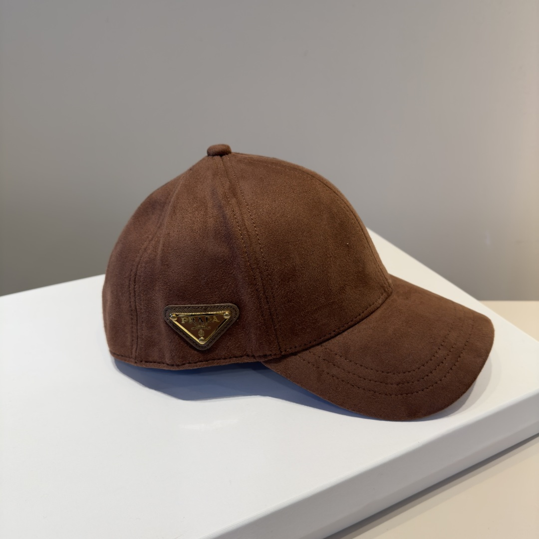 NO:580230,PRADA new classic baseball cap purchasing version!  Fashion trend, high-end workmanship!  Extraordinary quality, see real photos for details. Hats, bucket hats, baseball caps, knitted hats, hats, prada, prada, espadrilles, hats19860909普拉达 PRADA 新品经典棒球帽 代购版本！时尚潮流,高端做工！非一般的品质,细节看实拍哦帽子渔夫帽棒球帽针织帽,帽子,prada,prada,espadrilles,hats,hat