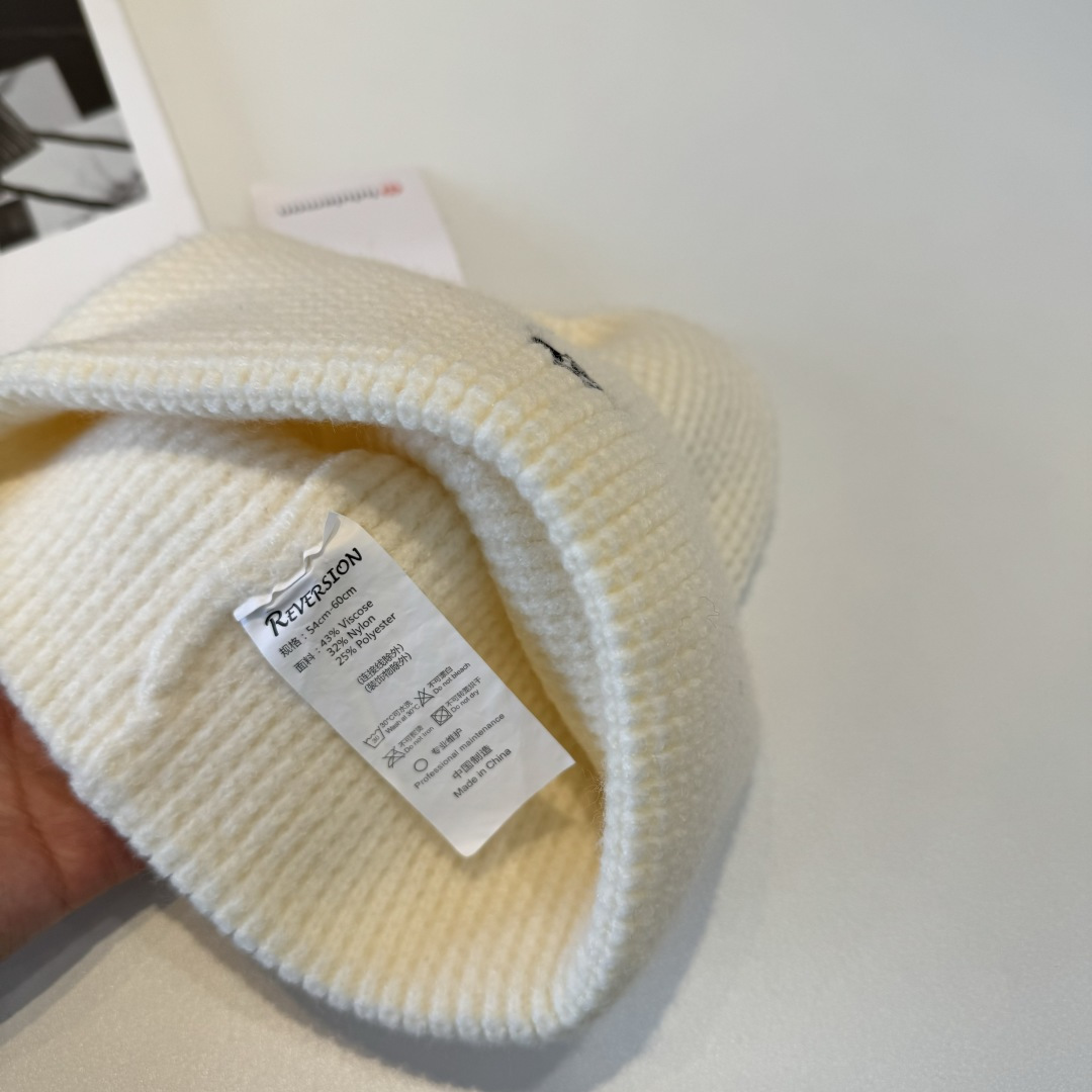 lulu 官网新品，毛线帽 原单品质火爆来袭 🔥🎩 工艺非常精美 高档大气上档次！低调奢华，方便携带！跑