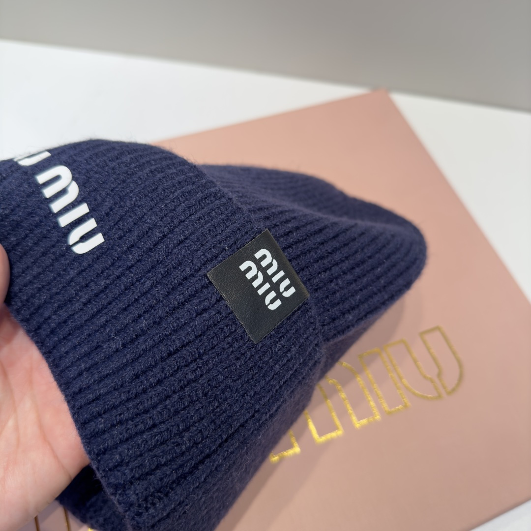 谬谬miumiu 原单春夏新款毛线帽，订制，原版做工细致质量超赞！