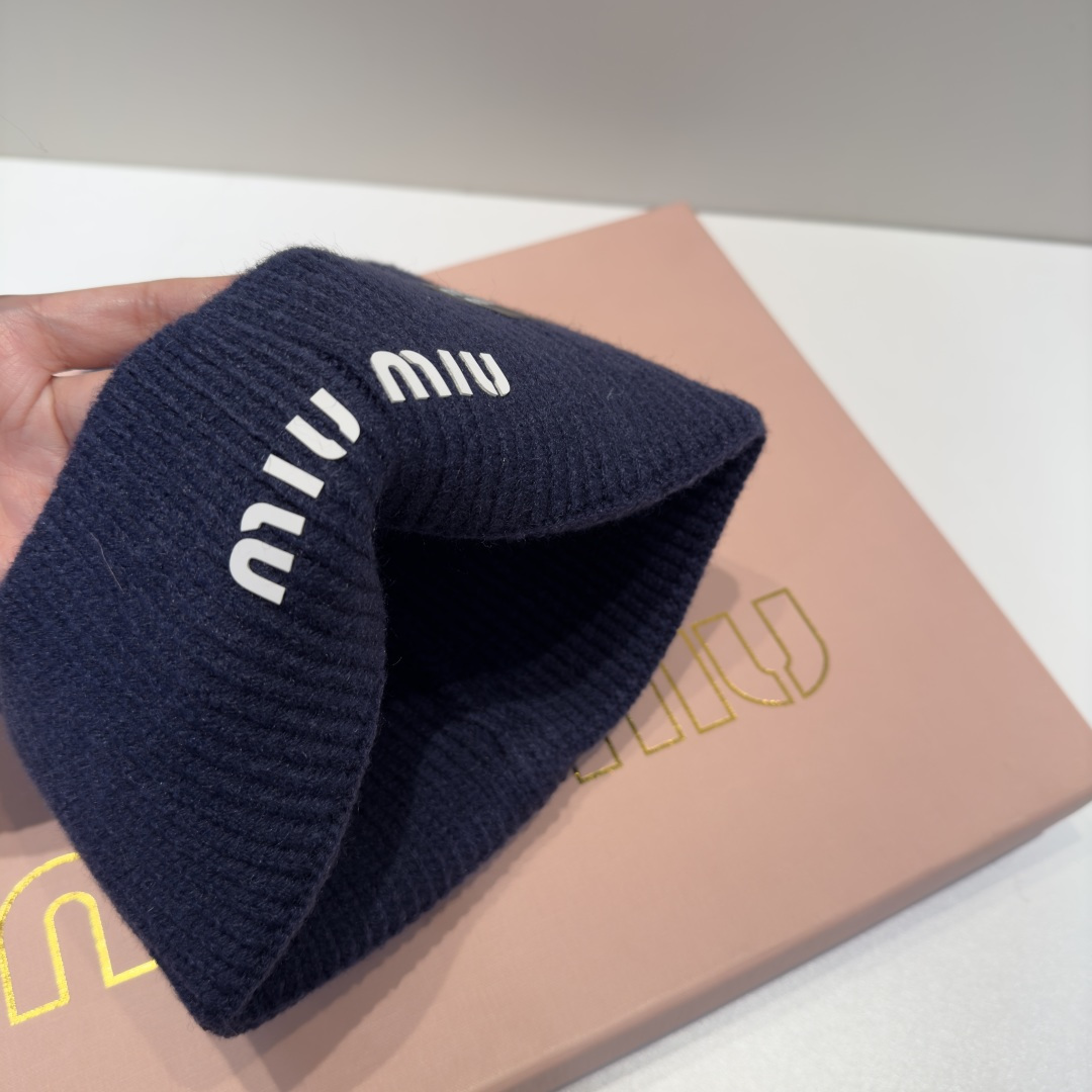 谬谬miumiu 原单春夏新款毛线帽，订制，原版做工细致质量超赞！