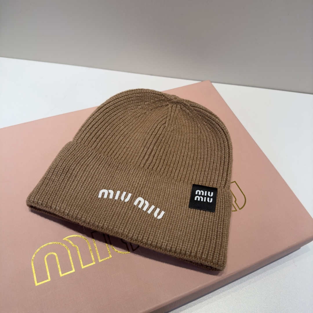 谬谬miumiu 原单春夏新款毛线帽，订制，原版做工细致质量超赞！