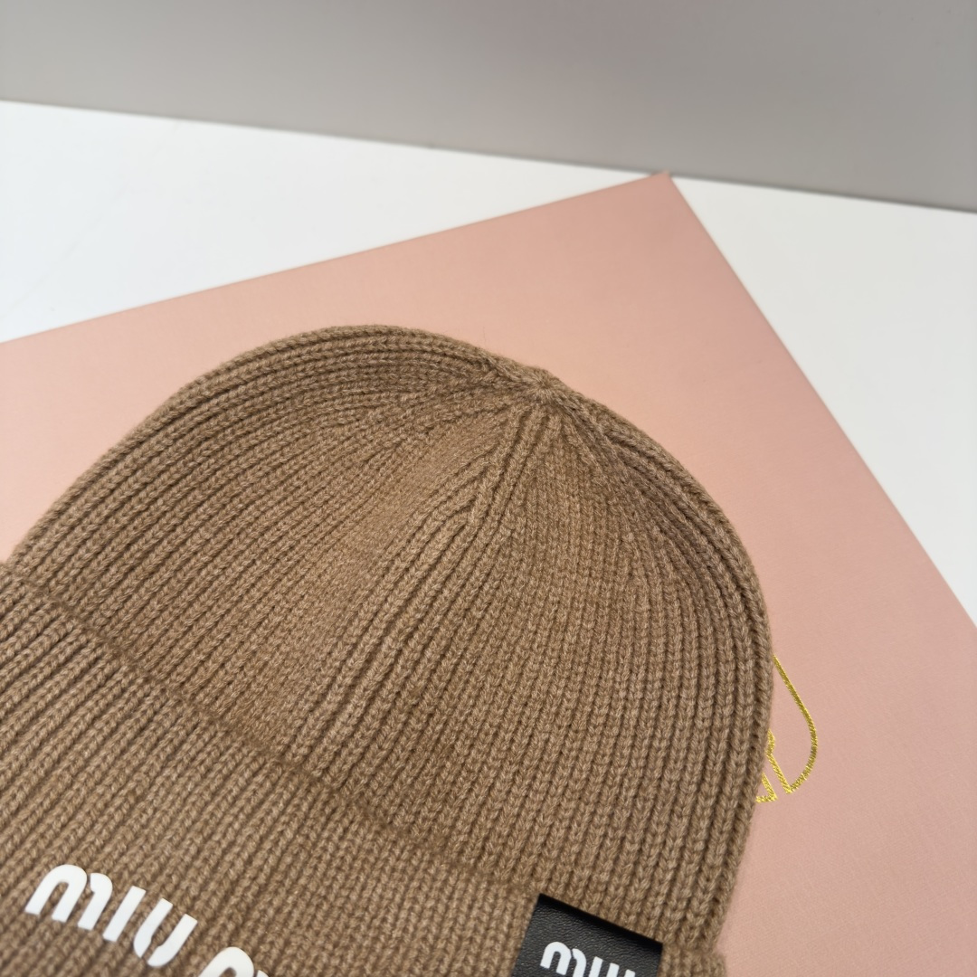 谬谬miumiu 原单春夏新款毛线帽，订制，原版做工细致质量超赞！