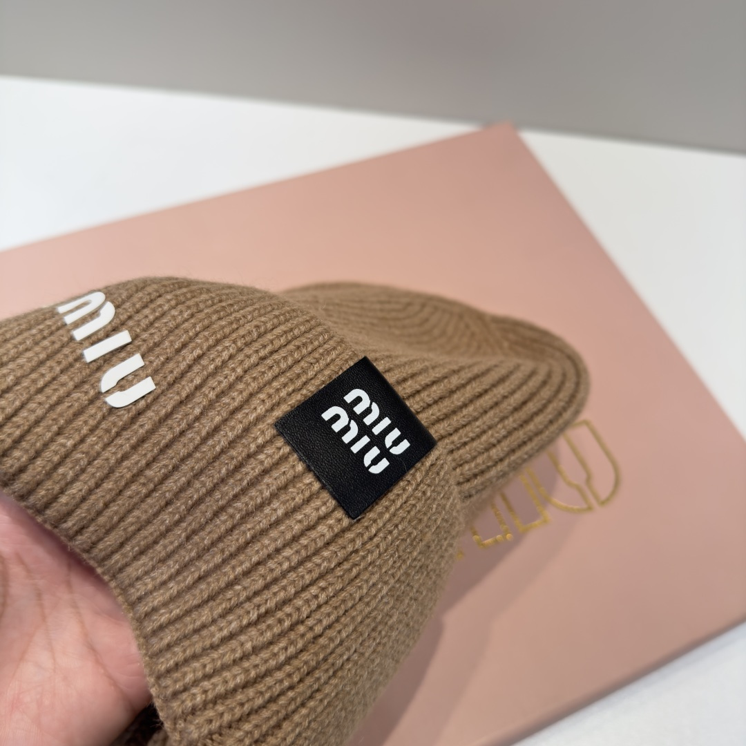 谬谬miumiu 原单春夏新款毛线帽，订制，原版做工细致质量超赞！