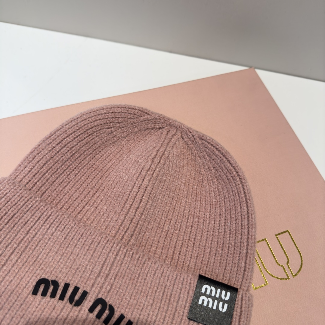 谬谬miumiu 原单春夏新款毛线帽，订制，原版做工细致质量超赞！