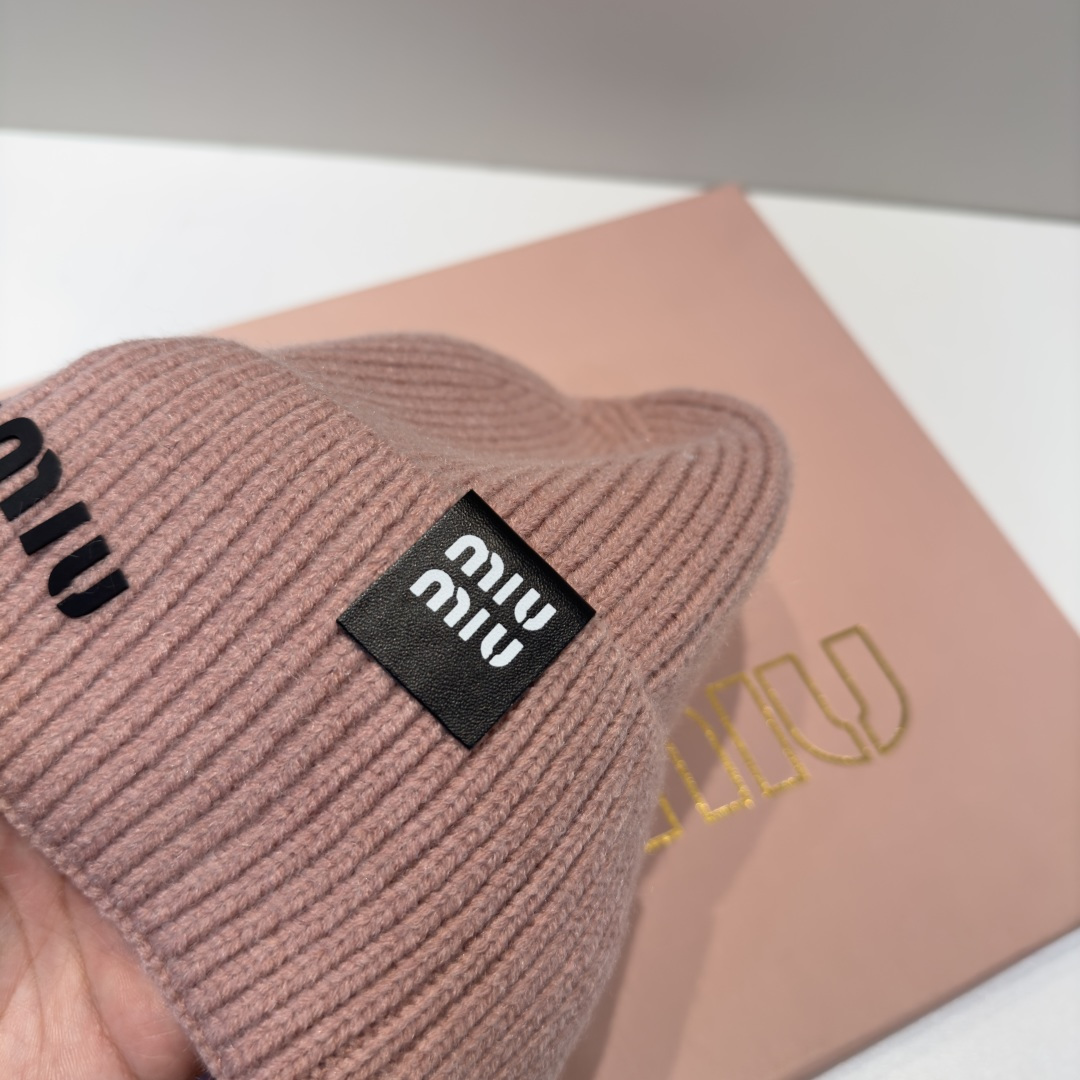 谬谬miumiu 原单春夏新款毛线帽，订制，原版做工细致质量超赞！