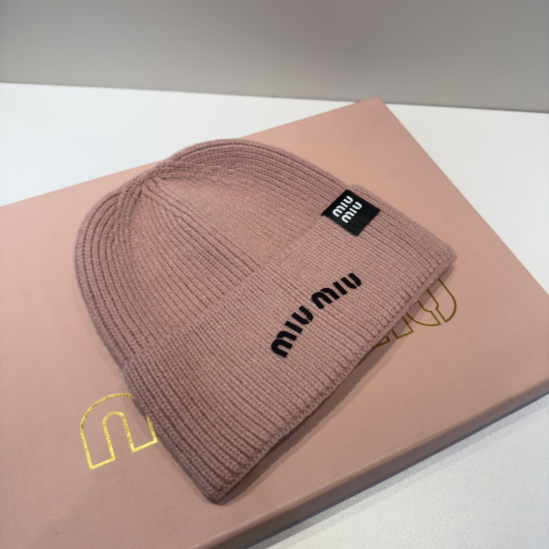 谬谬miumiu 原单春夏新款毛线帽，订制，原版做工细致质量超赞！