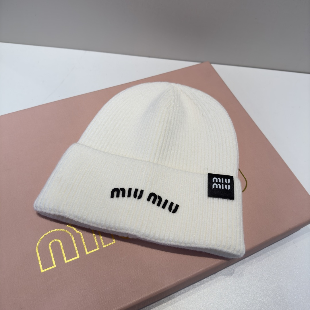谬谬miumiu 原单春夏新款毛线帽，订制，原版做工细致质量超赞！