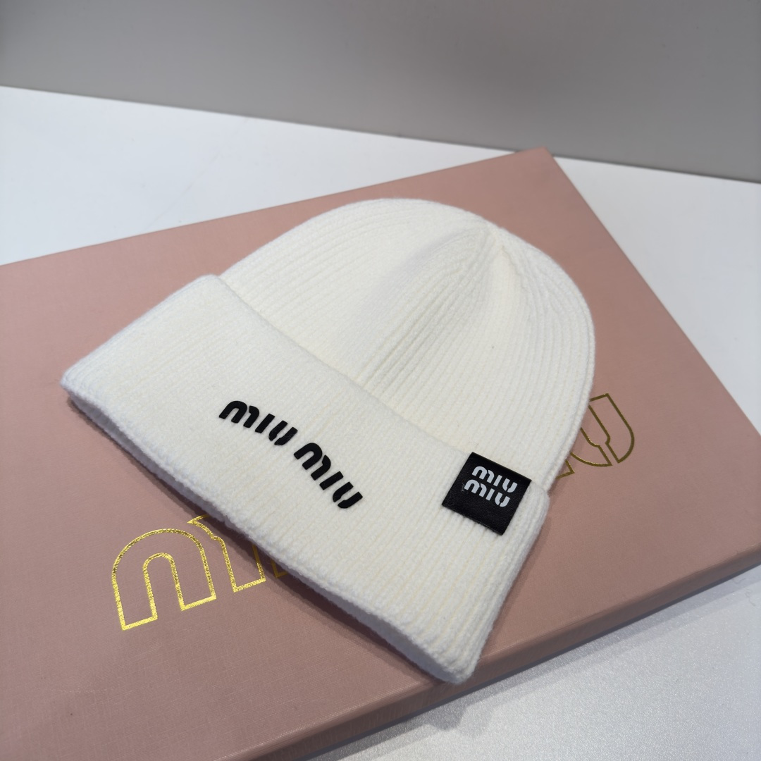 谬谬miumiu 原单春夏新款毛线帽，订制，原版做工细致质量超赞！