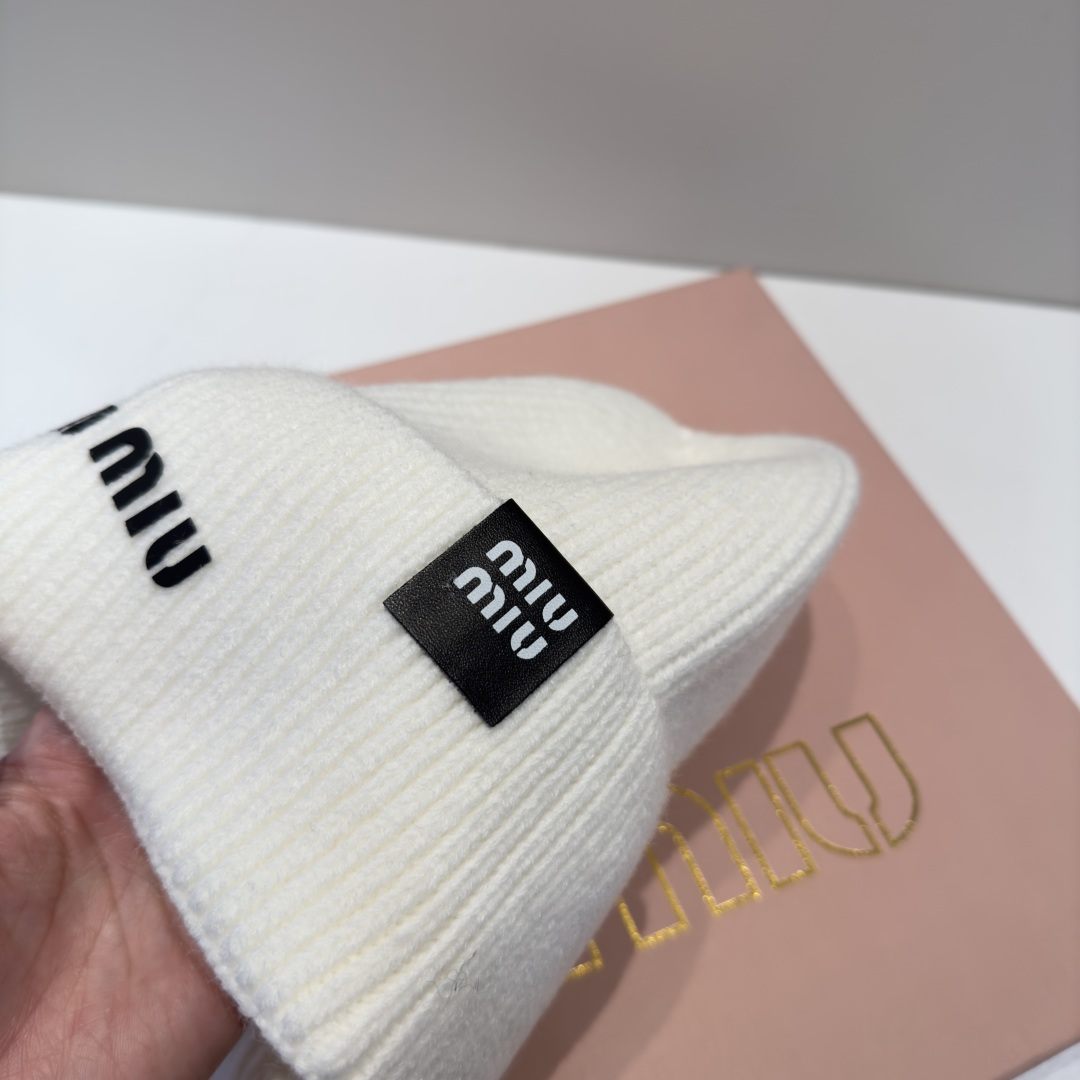 谬谬miumiu 原单春夏新款毛线帽，订制，原版做工细致质量超赞！