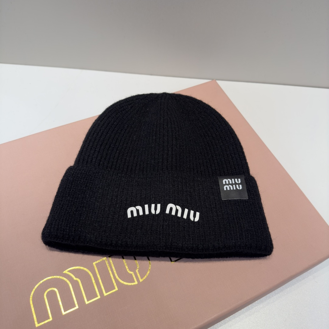 谬谬miumiu 原单春夏新款毛线帽，订制，原版做工细致质量超赞！