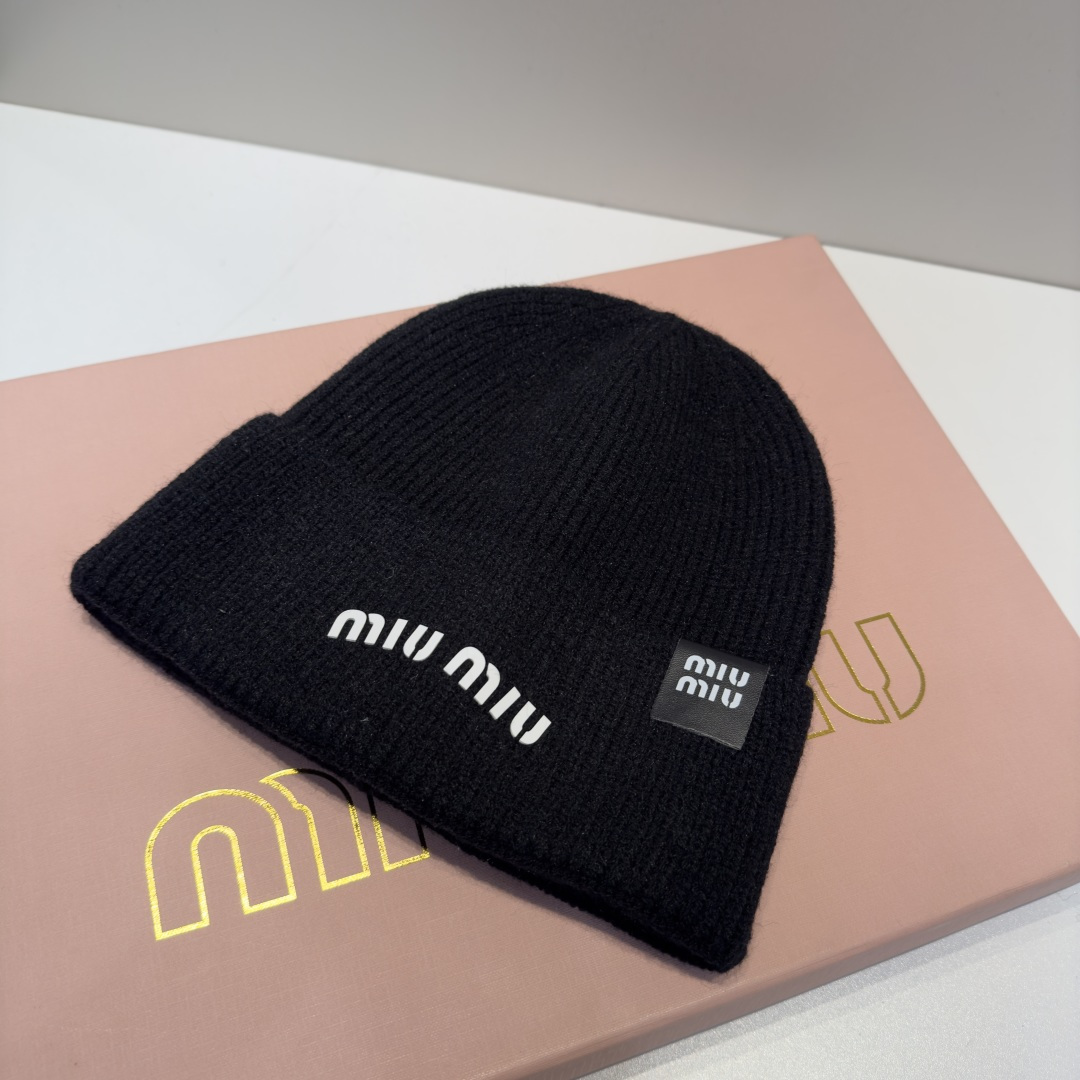 谬谬miumiu 原单春夏新款毛线帽，订制，原版做工细致质量超赞！