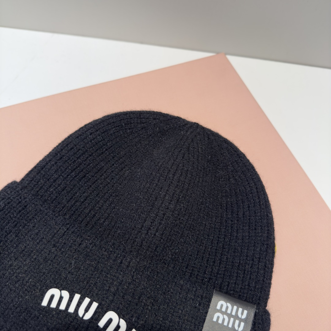 谬谬miumiu 原单春夏新款毛线帽，订制，原版做工细致质量超赞！