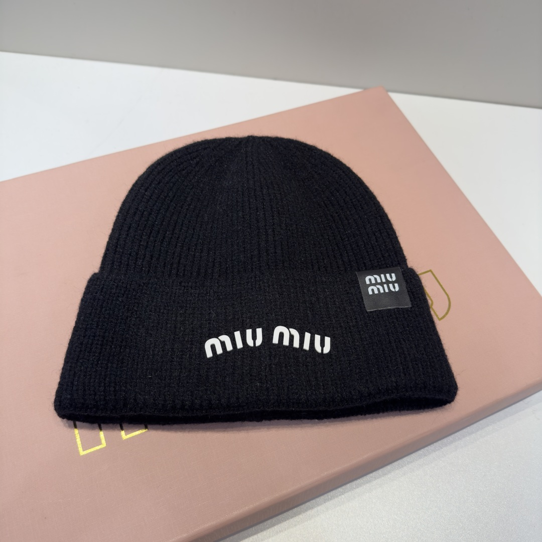 谬谬miumiu 原单春夏新款毛线帽，订制，原版做工细致质量超赞！