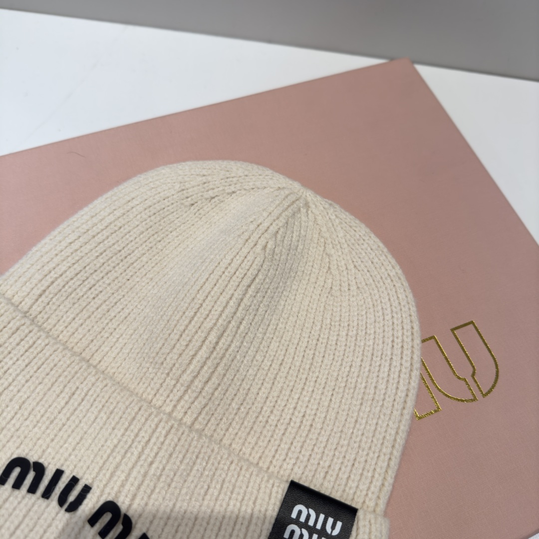 谬谬miumiu 原单春夏新款毛线帽，订制，原版做工细致质量超赞！