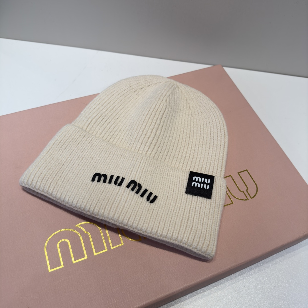 谬谬miumiu 原单春夏新款毛线帽，订制，原版做工细致质量超赞！