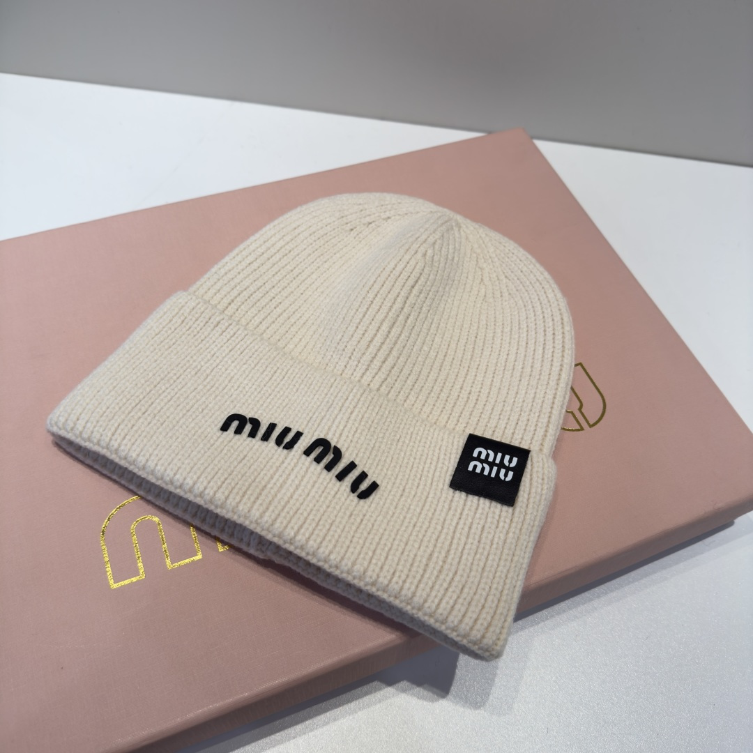谬谬miumiu 原单春夏新款毛线帽，订制，原版做工细致质量超赞！