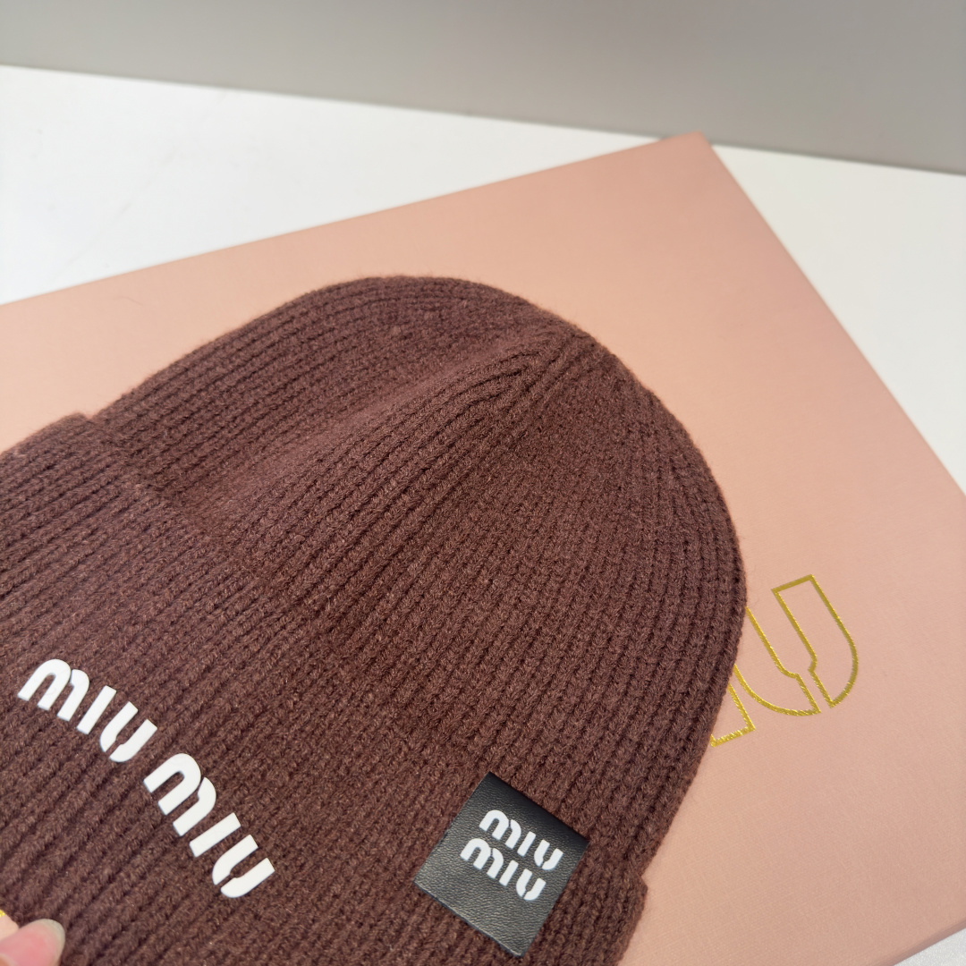 谬谬miumiu 原单春夏新款毛线帽，订制，原版做工细致质量超赞！
