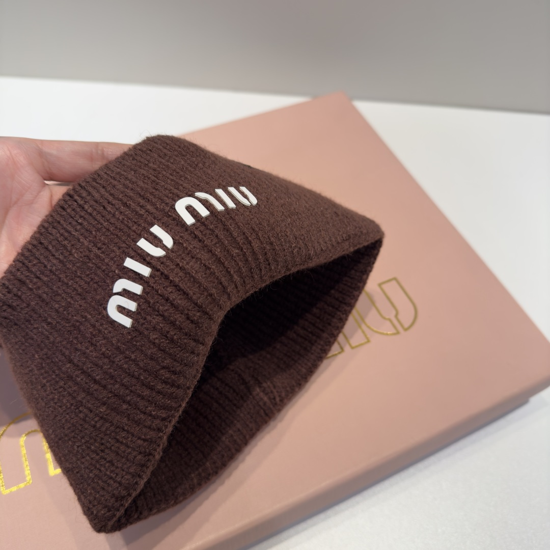 谬谬miumiu 原单春夏新款毛线帽，订制，原版做工细致质量超赞！
