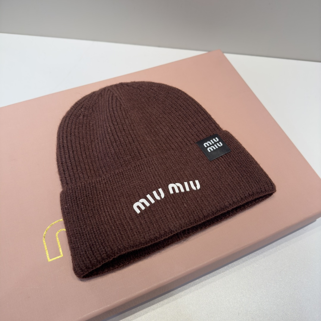 谬谬miumiu 原单春夏新款毛线帽，订制，原版做工细致质量超赞！