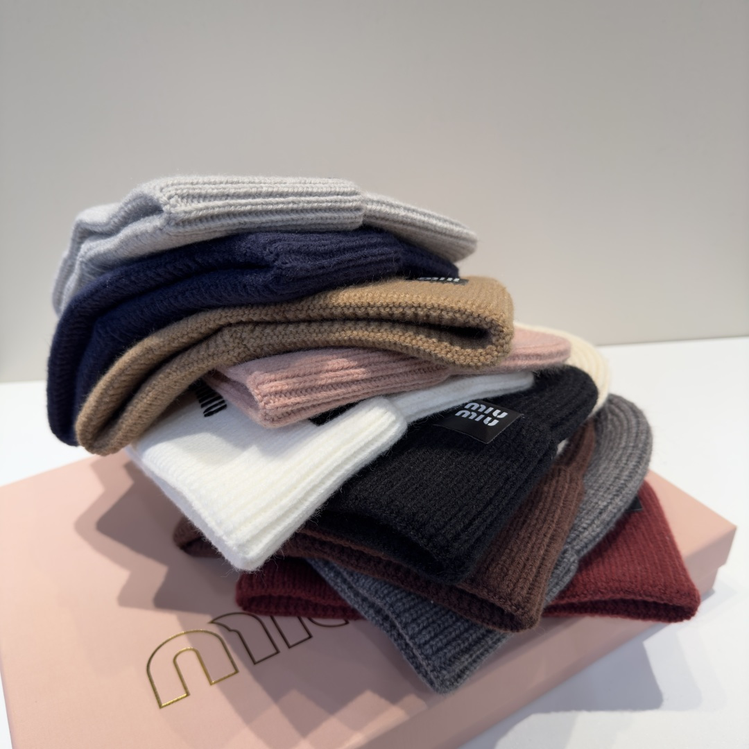 谬谬miumiu 原单春夏新款毛线帽，订制，原版做工细致质量超赞！