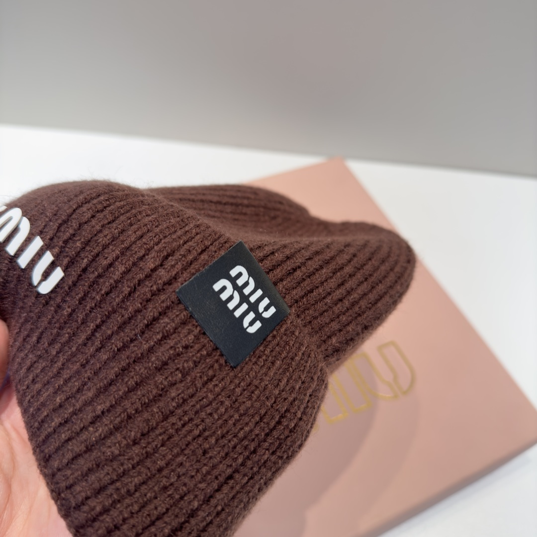 谬谬miumiu 原单春夏新款毛线帽，订制，原版做工细致质量超赞！