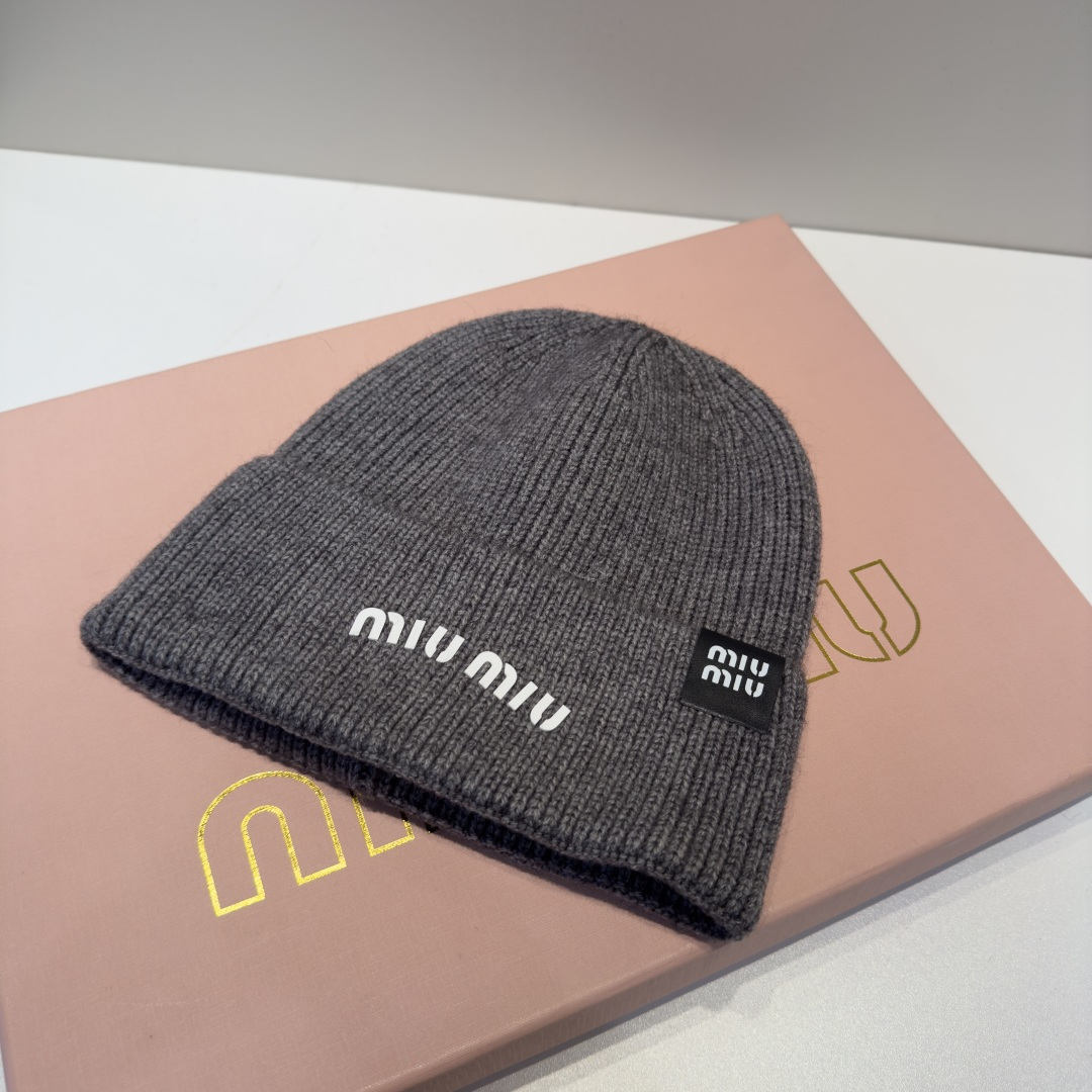 谬谬miumiu 原单春夏新款毛线帽，订制，原版做工细致质量超赞！